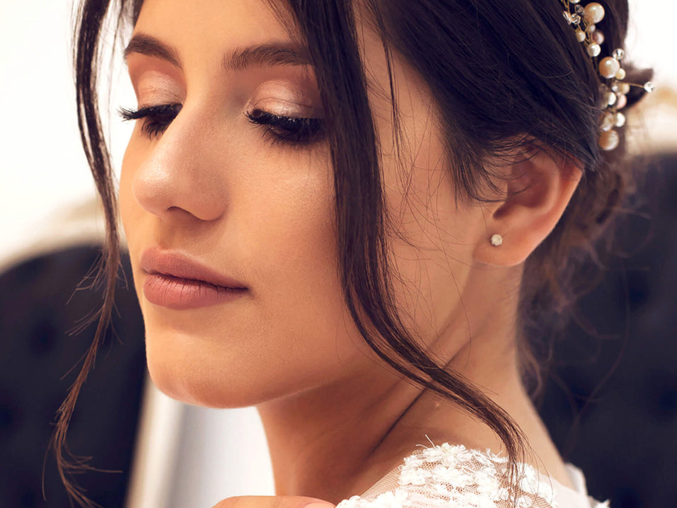 Top Bridal Eye Makeup & Hair Trends for 2025