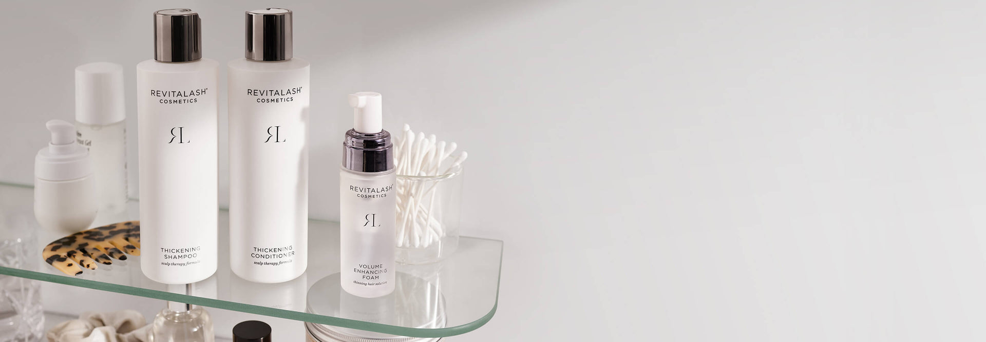 Thickening Shampoo Disruptor Banner Desktop